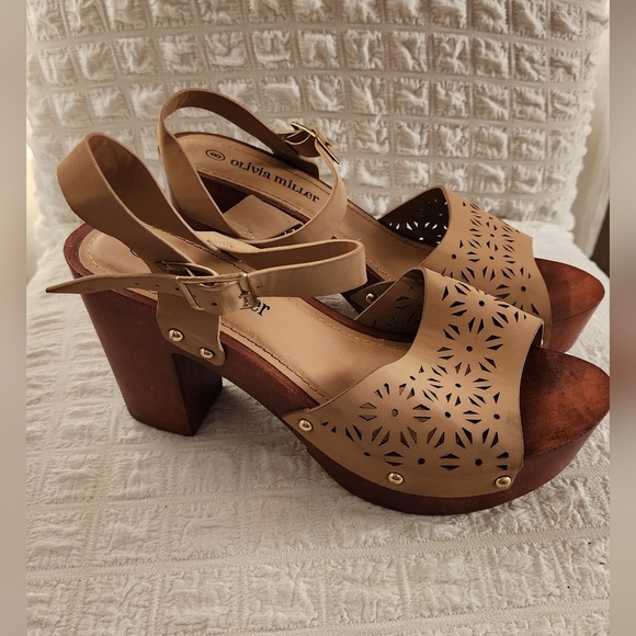 Olivia Miller Shoes - Olivia Miller Tan Platform Sandals